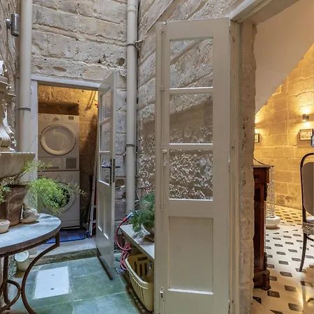 Stunning Palazzino Ferienhaus Valletta